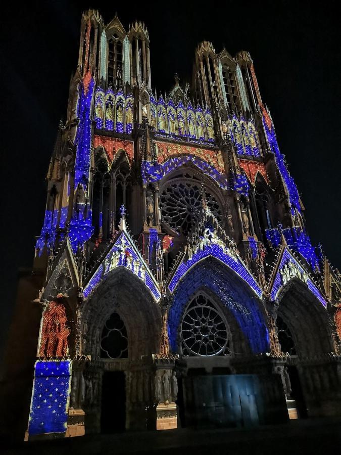 Centre Reims Cathedrale Avec Balcon Lägenhet Exteriör bild